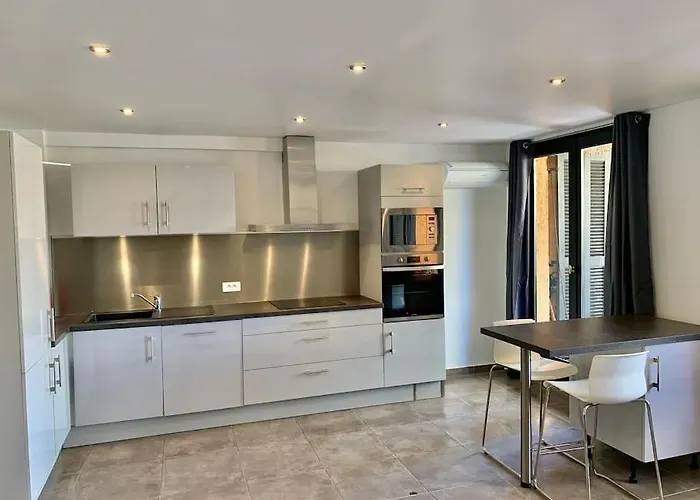 Marinesappartement, La Marina Tropezienne Apartment *